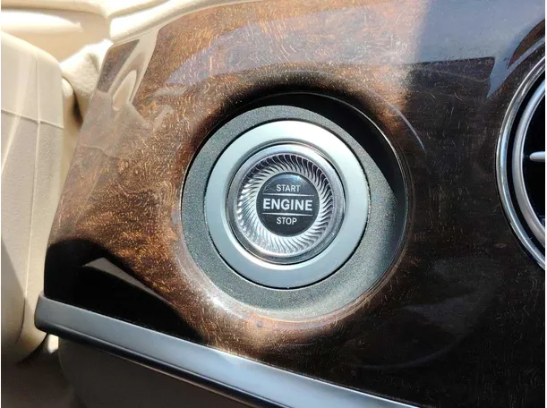 Car image 35