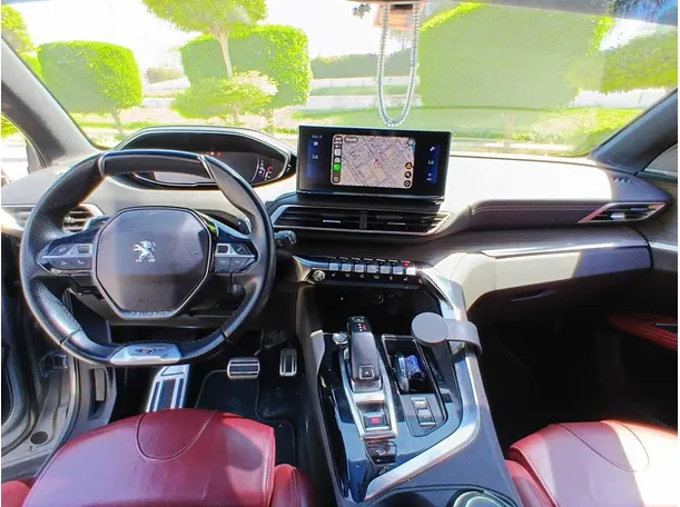 Car image 16