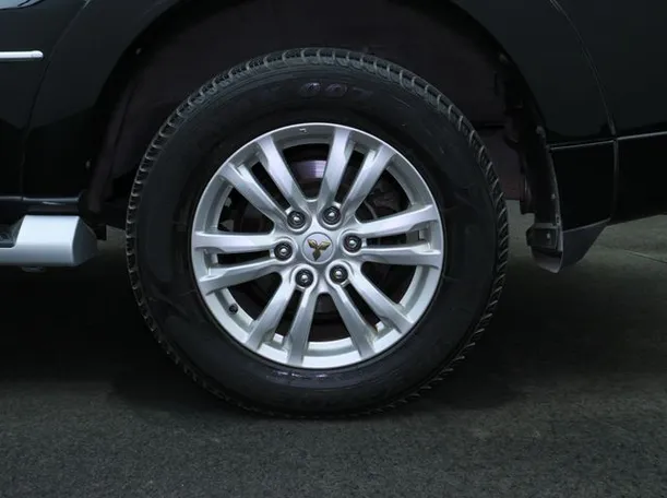 Car image 7