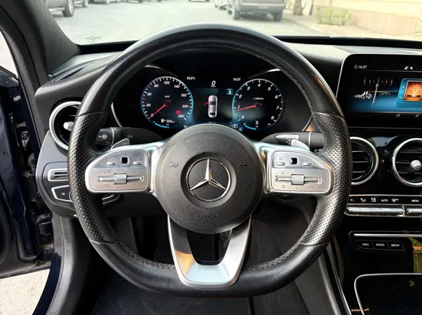 Car image 22