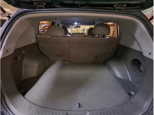 Car image 9