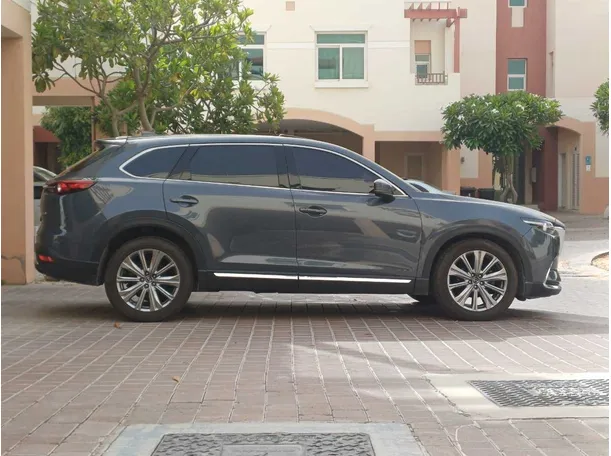 Car image 8