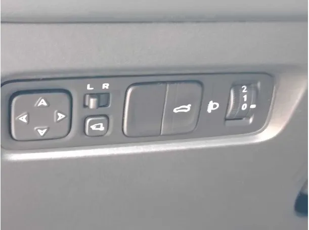 Car image 31