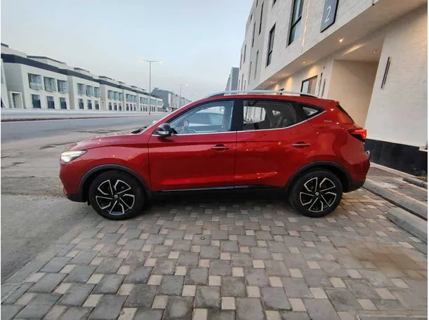 Car image 7