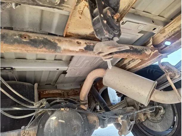Car image 30