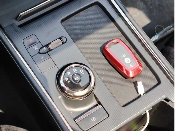 Car image 20