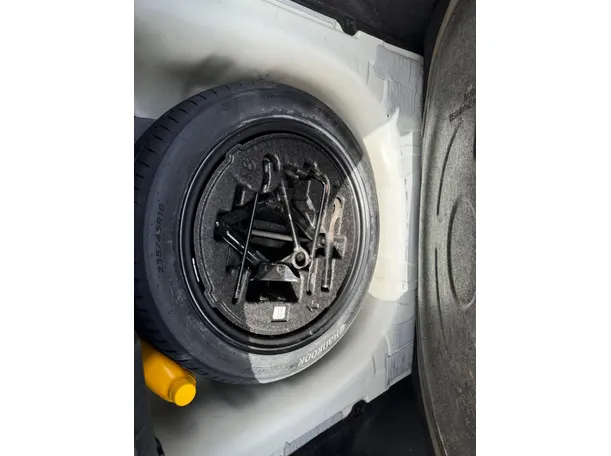 Car image 21