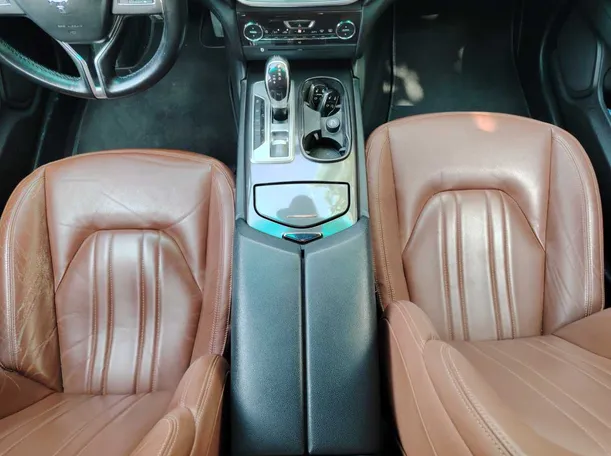 Car image 20