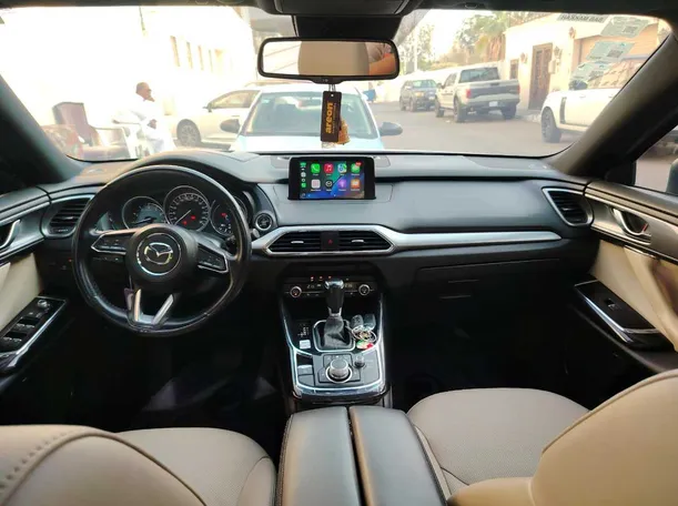 Car image 23