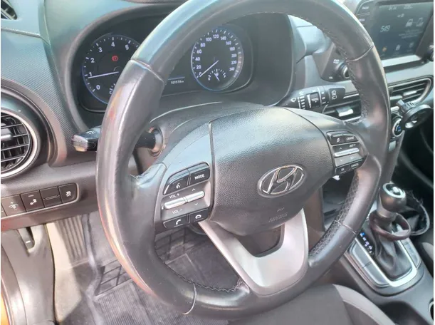 Car image 19