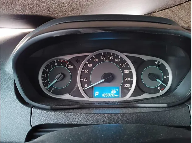 Car image 18