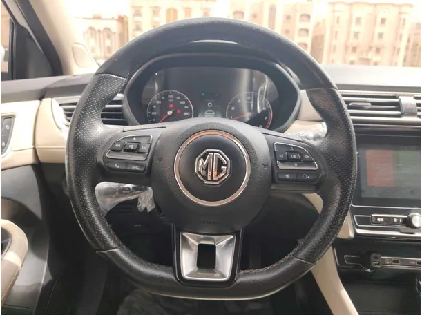 Car image 20
