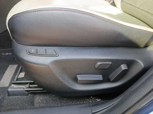 Car image 22