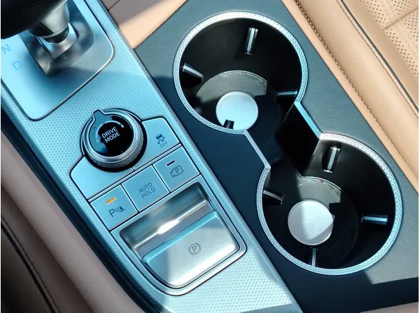 Car image 30