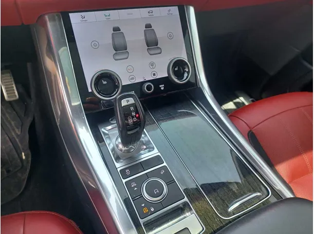 Car image 17