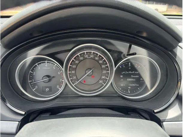 Car image 18