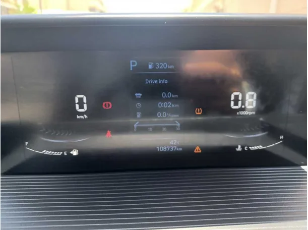 Car image 19