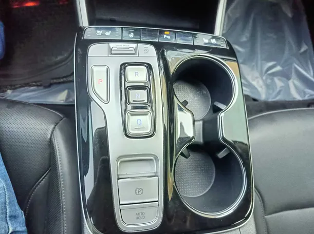 Car image 22