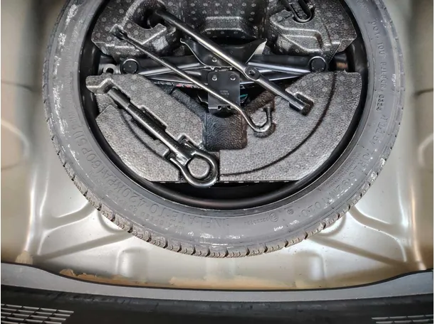 Car image 31