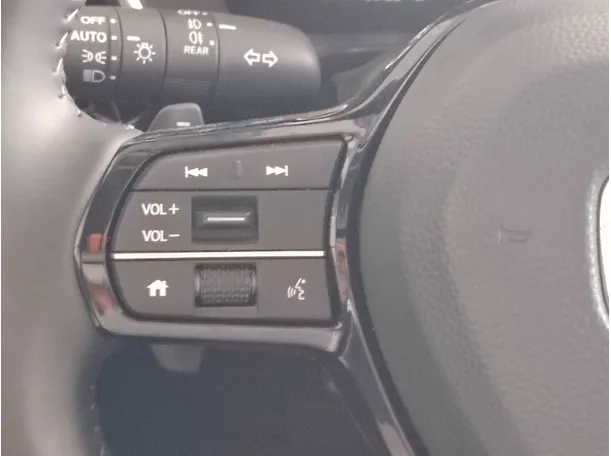Car image 32