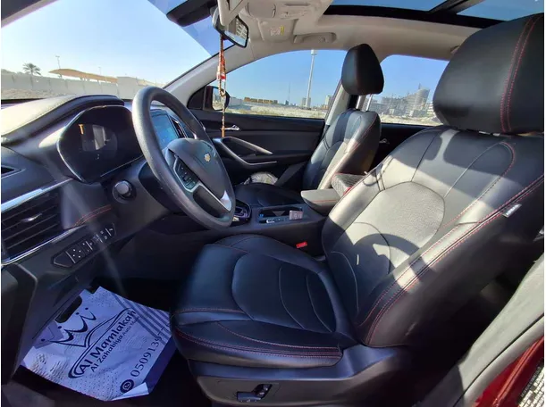 Car image 11
