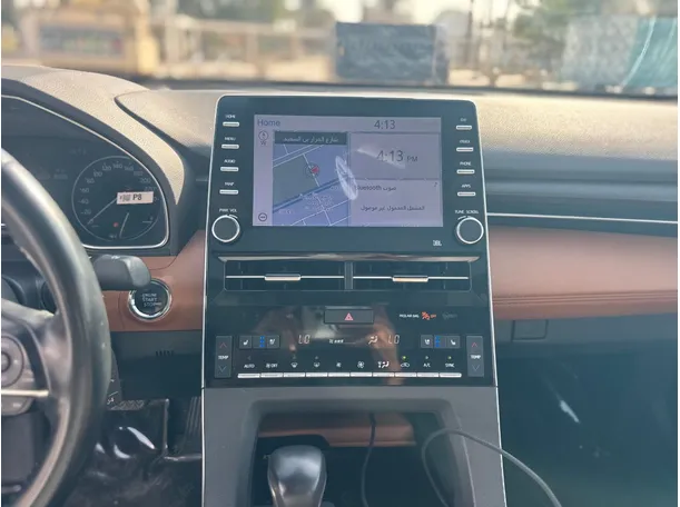 Car image 16