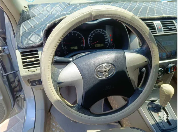 Car image 18