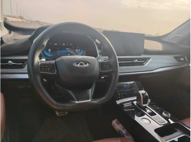 Car image 24