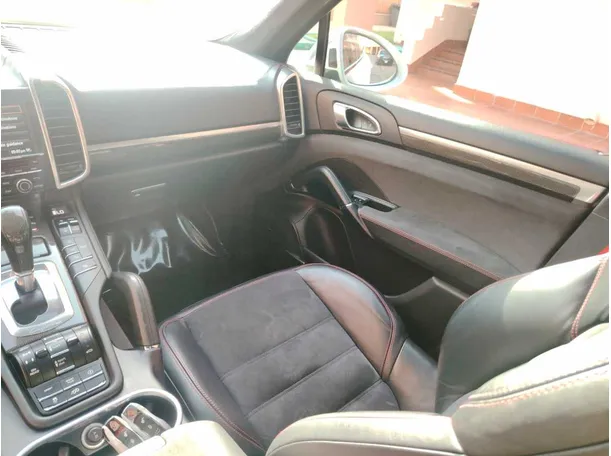 Car image 46