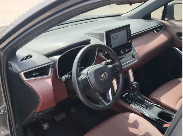 Car image 12
