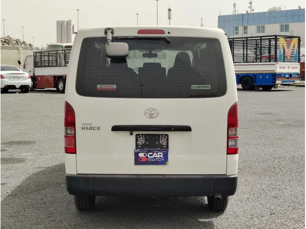 Car image 6