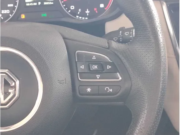 Car image 27