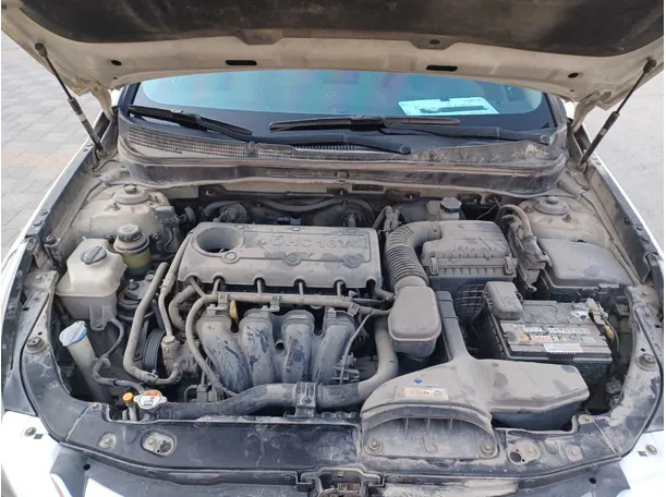 Car image 25