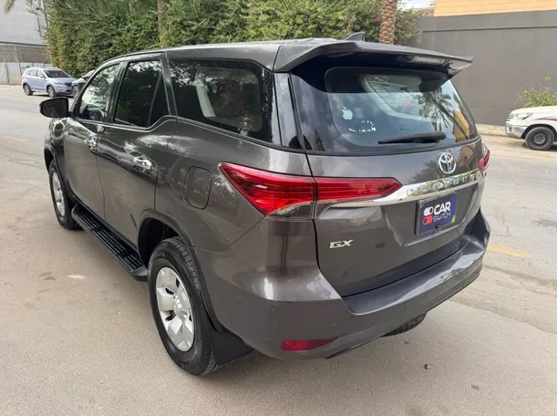 Car image 7