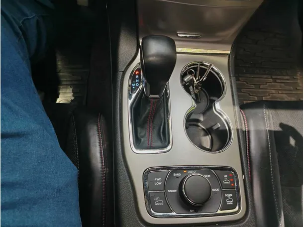 Car image 28