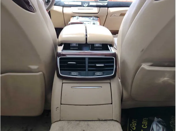 Car image 33