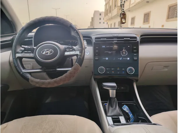 Car image 20