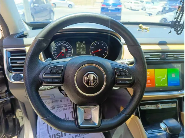 Car image 28