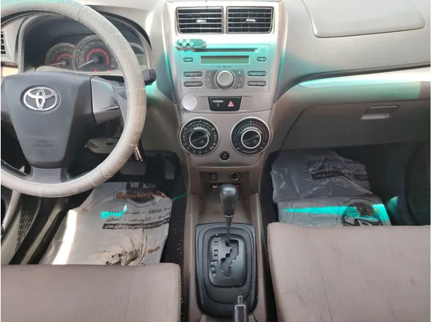 Car image 18