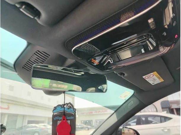 Car image 37