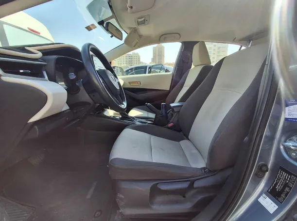 Car image 12