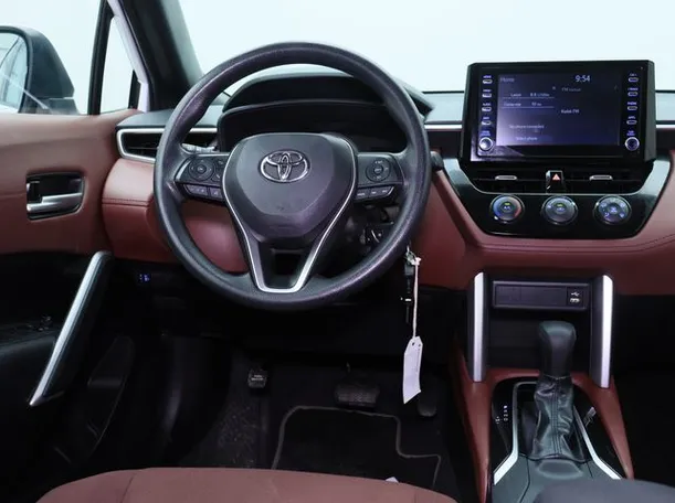 Car image 15