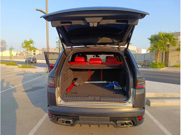 Car image 26