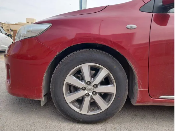 Car image 9