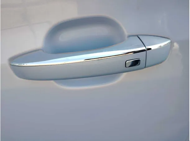 Car image 28