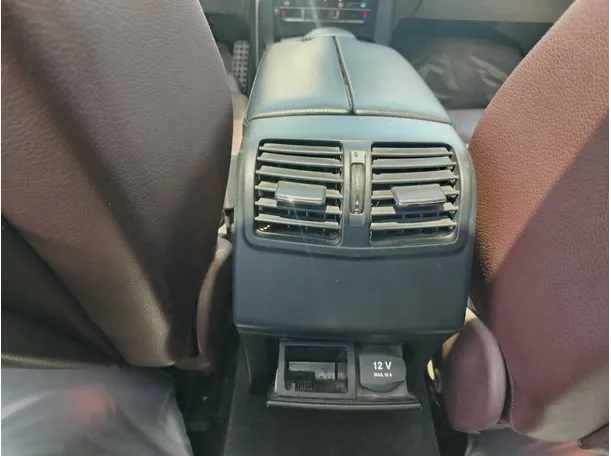 Car image 44