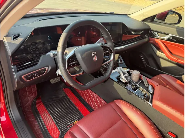 Car image 13