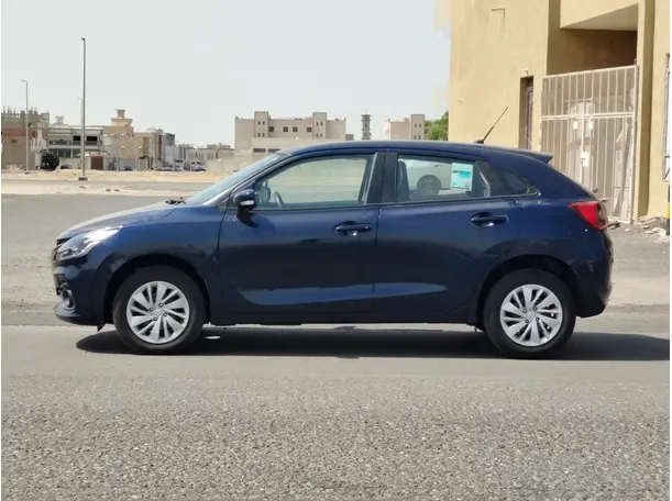 Car image 8
