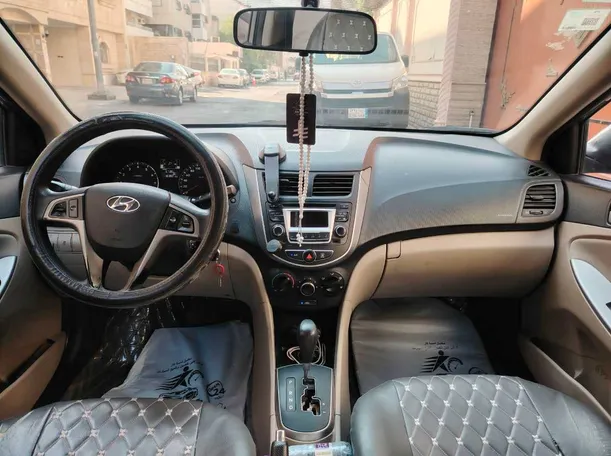 Car image 21