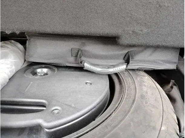 Car image 45